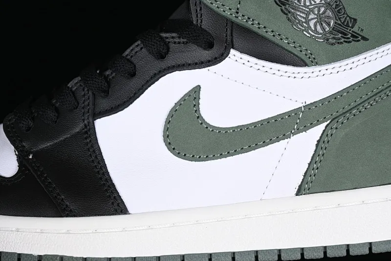 All categories Air Jordan Jordan series basketball shoes Air Jordan 1 High Air Jordan 1 Retro High "Clay Green" AJ1 Joe 1 six-time champion high-top basketball shoes 555088-135